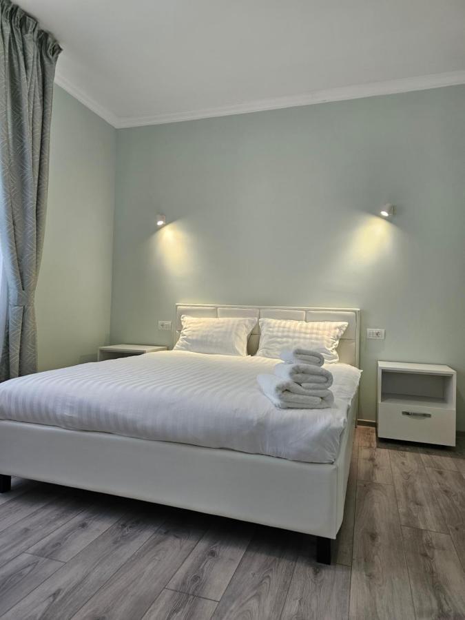 Bed and Breakfast Colt De Rai Hîrtoape Exterior foto